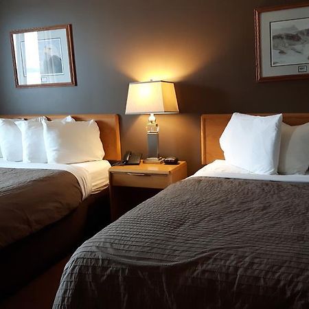 Canway Inn & Suites Dauphin Zewnętrze zdjęcie