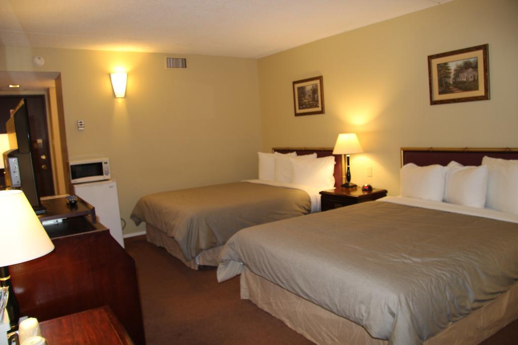 Canway Inn & Suites Dauphin Zewnętrze zdjęcie