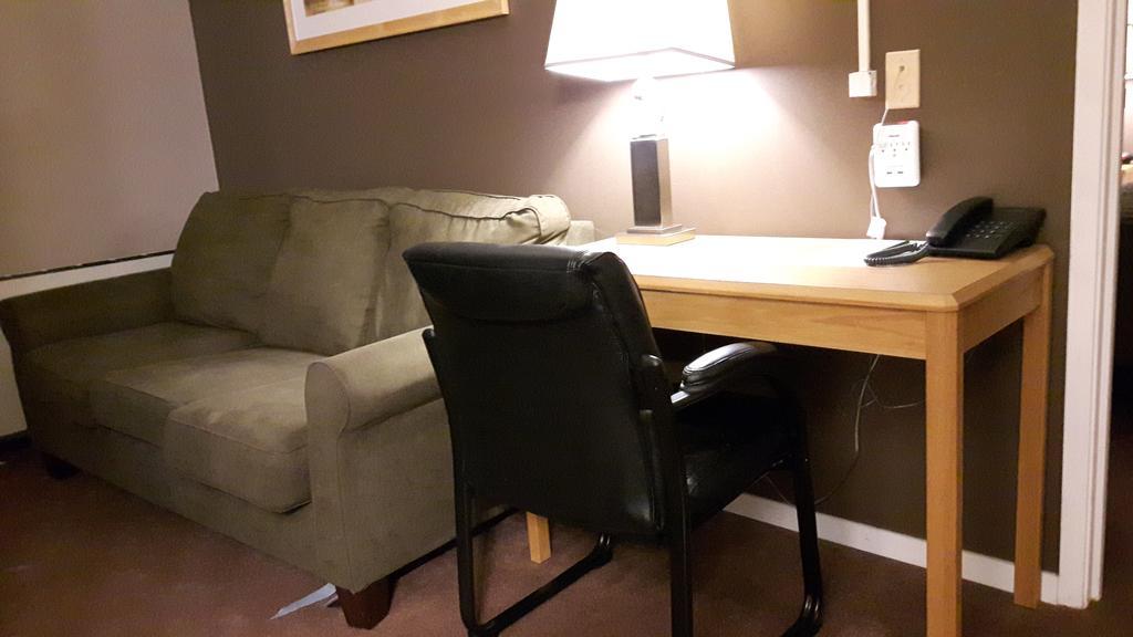 Canway Inn & Suites Dauphin Zewnętrze zdjęcie
